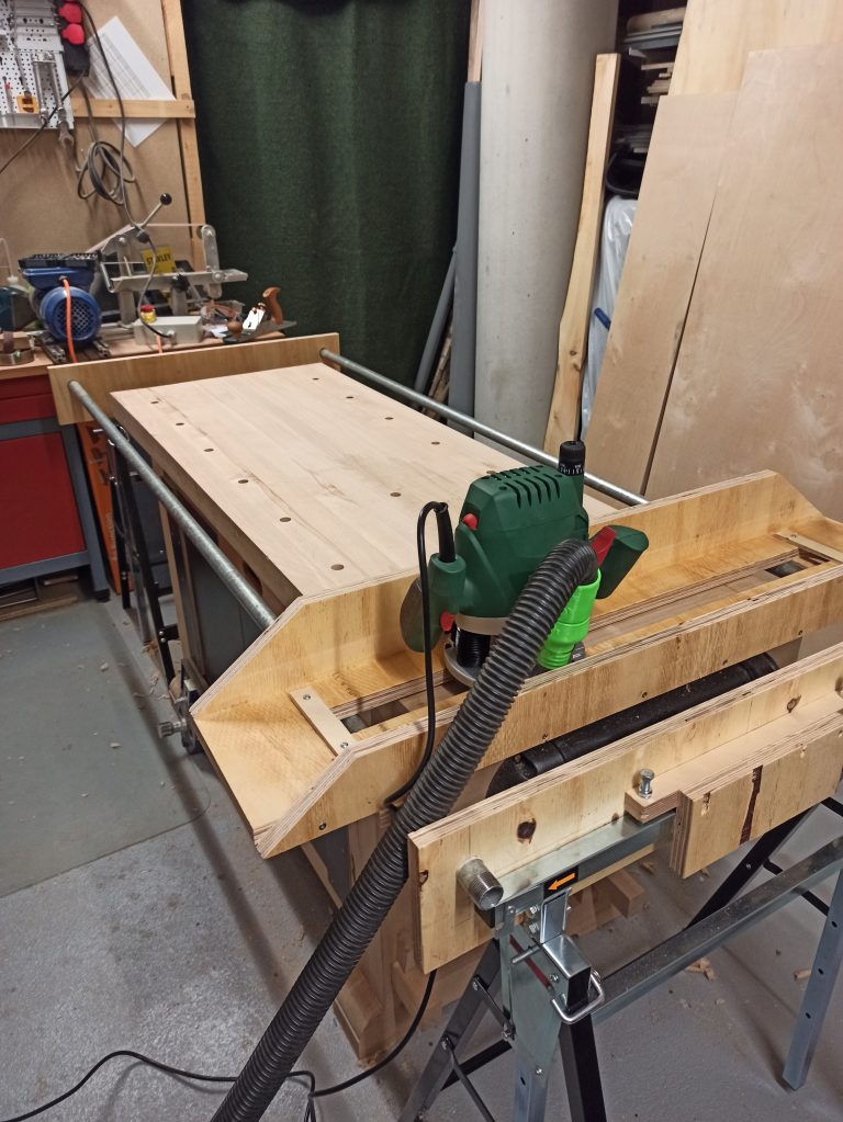 Hobelbank 2.0 Multifunktionstisch Oberfrase Fraesschlitten